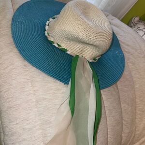Elegant blue with ribbon beach hat like new